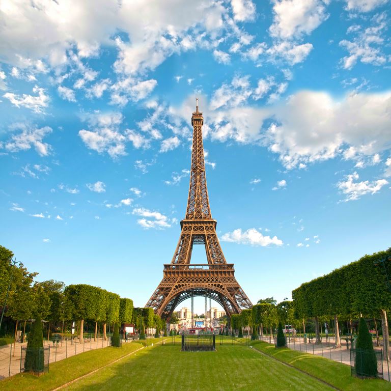 Eiffel Tower ( MON 104 )